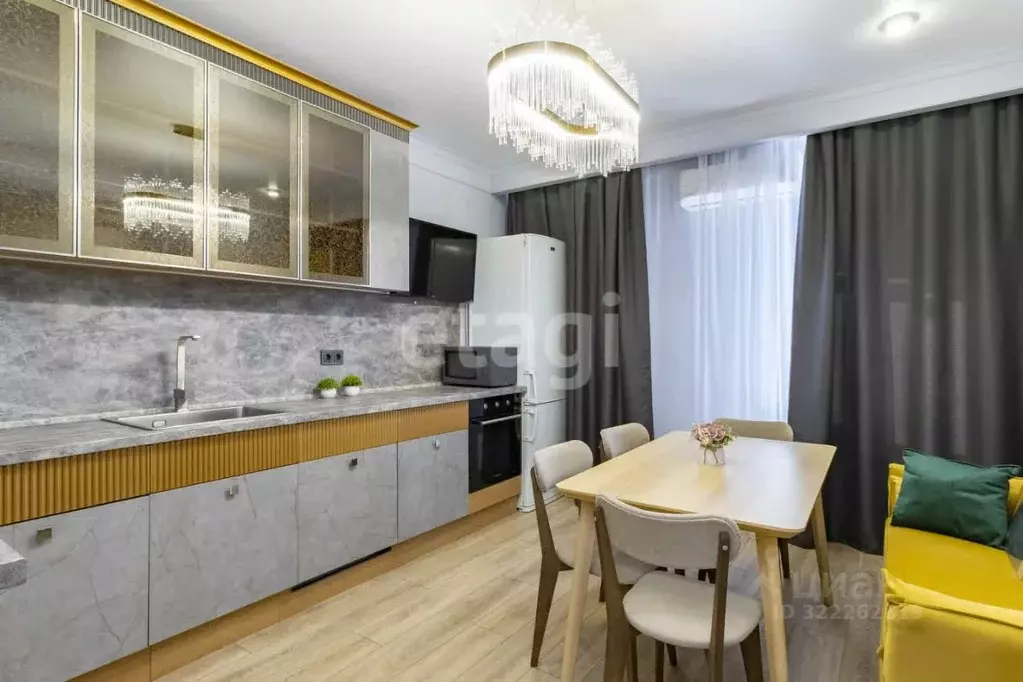 2-к кв. Тюменская область, Тюмень Новгородская ул., 3 (65.0 м) - Фото 2