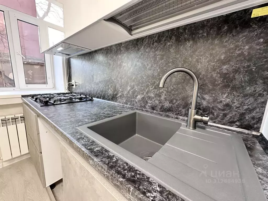 3-к кв. Саратовская область, Энгельс ул. Берег Волги, 2 (81.5 м) - Фото 1