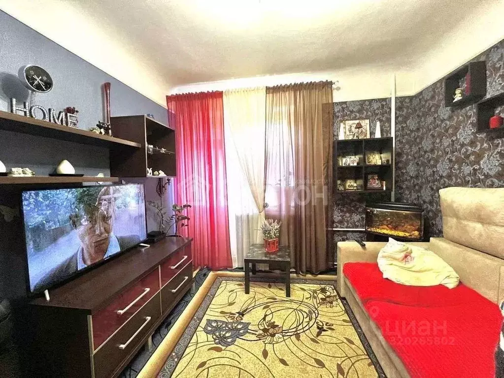 Комната Волгоградская область, Волгоград ул. Дзержинского, 30 (13.5 м) - Фото 0