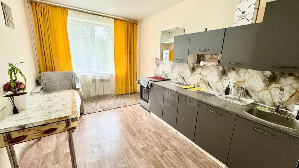 2-к. квартира, 59 м, 1/3 эт. - Фото 1
