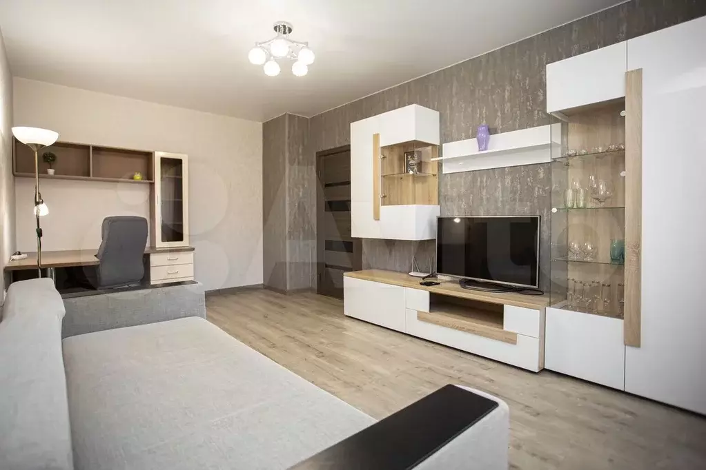 2-к. квартира, 65 м, 8/17 эт. - Фото 1