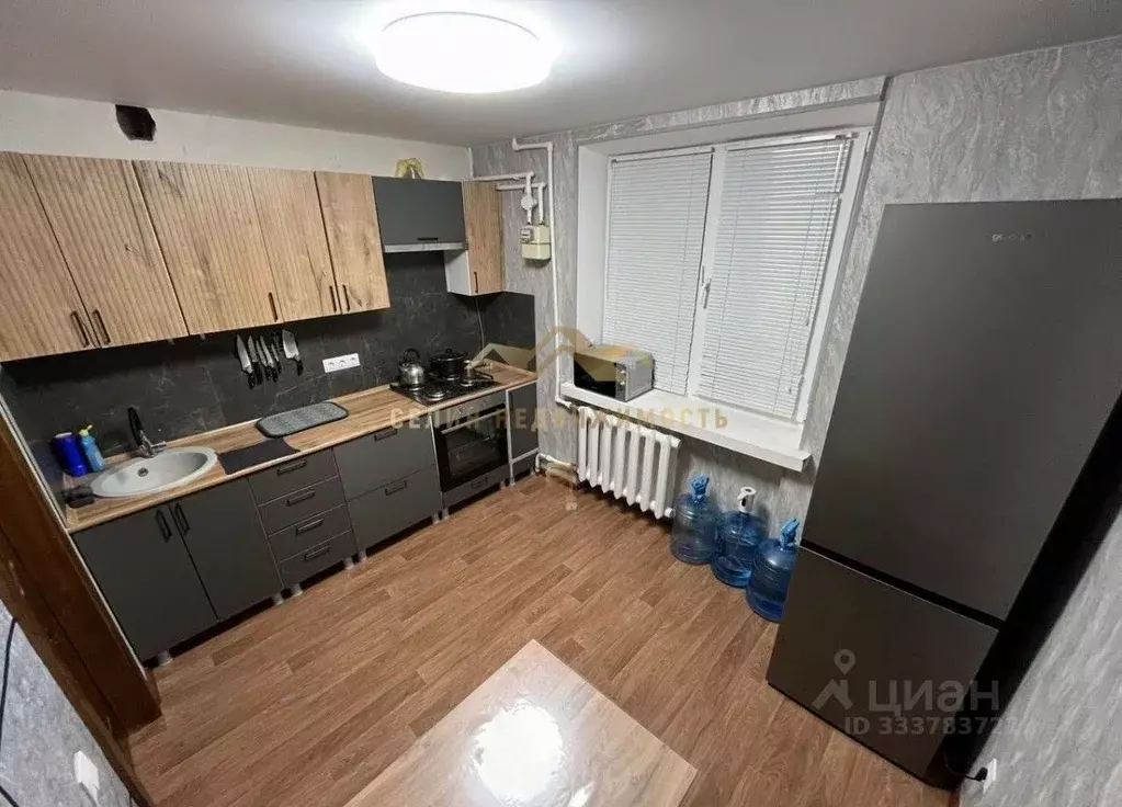 3-к кв. Крым, Евпатория ул. Имени 60-летия Октября, 28 (65.0 м) - Фото 1