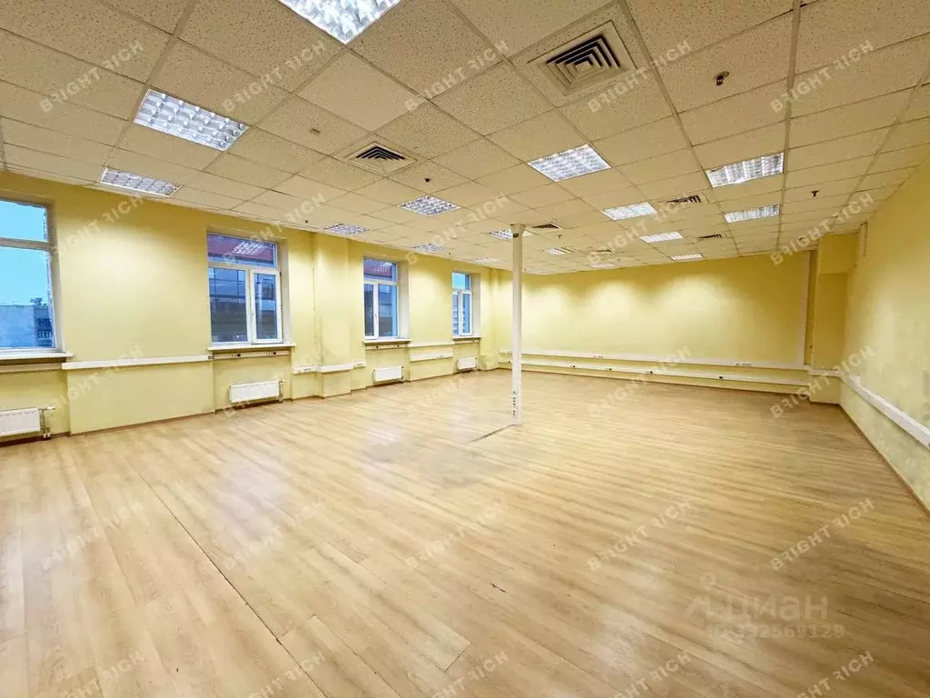 Офис в Санкт-Петербург пл. Конституции, 1 (4177 м) - Фото 1