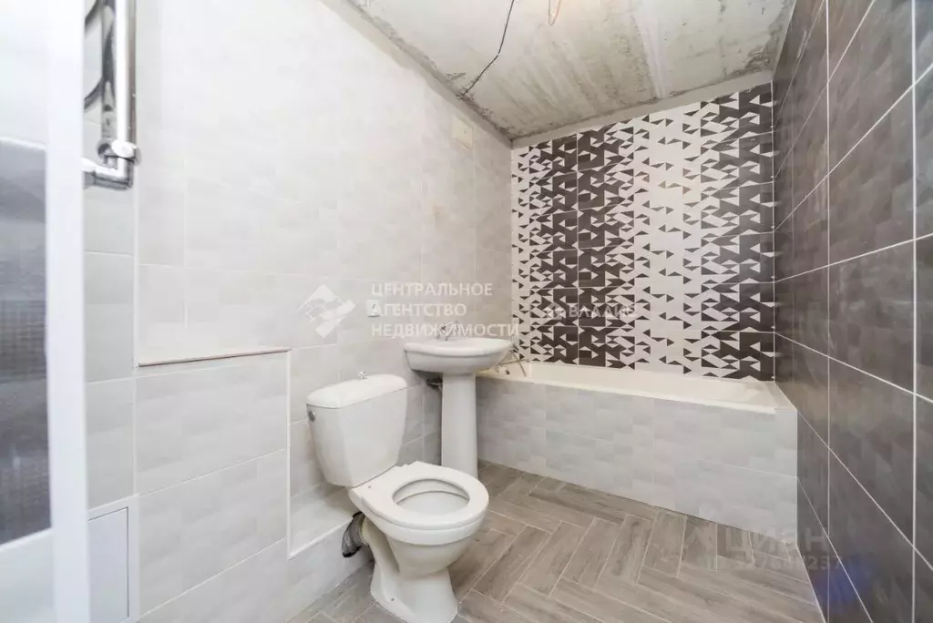 2-к кв. Рязанская область, Рязань ш. Михайловское, 82к3 (55.0 м) - Фото 1