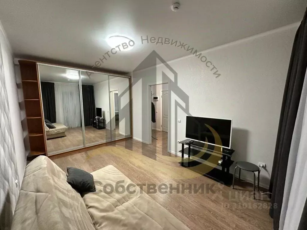 1-к кв. Белгородская область, Старый Оскол Космос мкр, 11 (40.0 м) - Фото 1