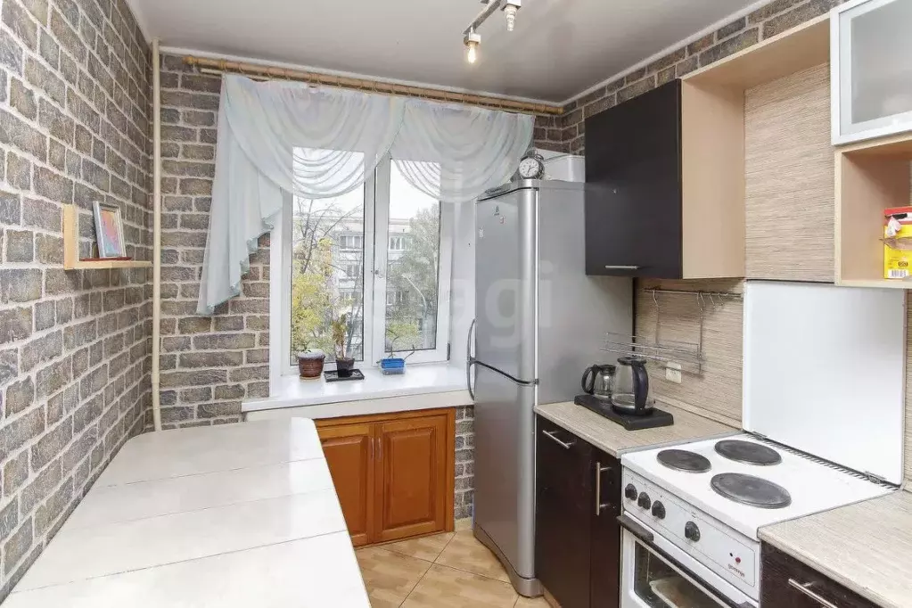 2-к кв. Тюменская область, Тюмень Садовая ул., 135а (47.5 м) - Фото 2