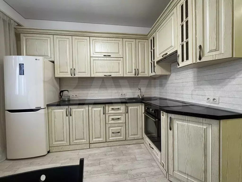 1-к. квартира, 38 м, 4/10 эт. - Фото 1