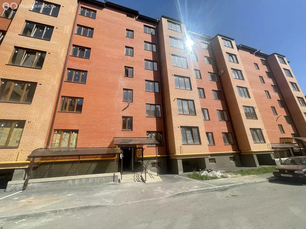 2-комнатная квартира: Владикавказ, улица Билара Кабалоева, 8А (76 м) - Фото 0