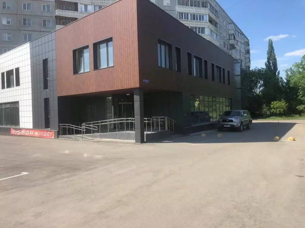 Помещение свободного назначения в Омская область, Омск Парковый мкр, ... - Фото 0
