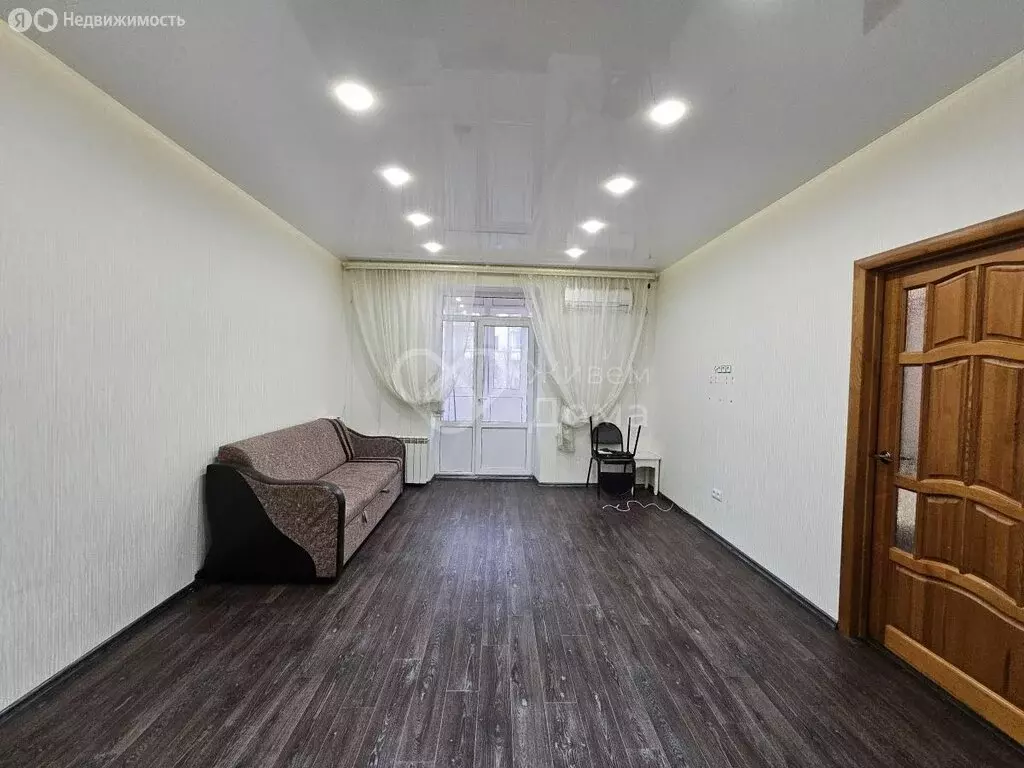 2-комнатная квартира: Волгоград, проспект Канатчиков, 5 (57 м) - Фото 0