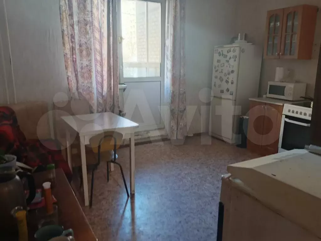 Доля в 2-к. квартире, 75 м, 2/16 эт. - Фото 1