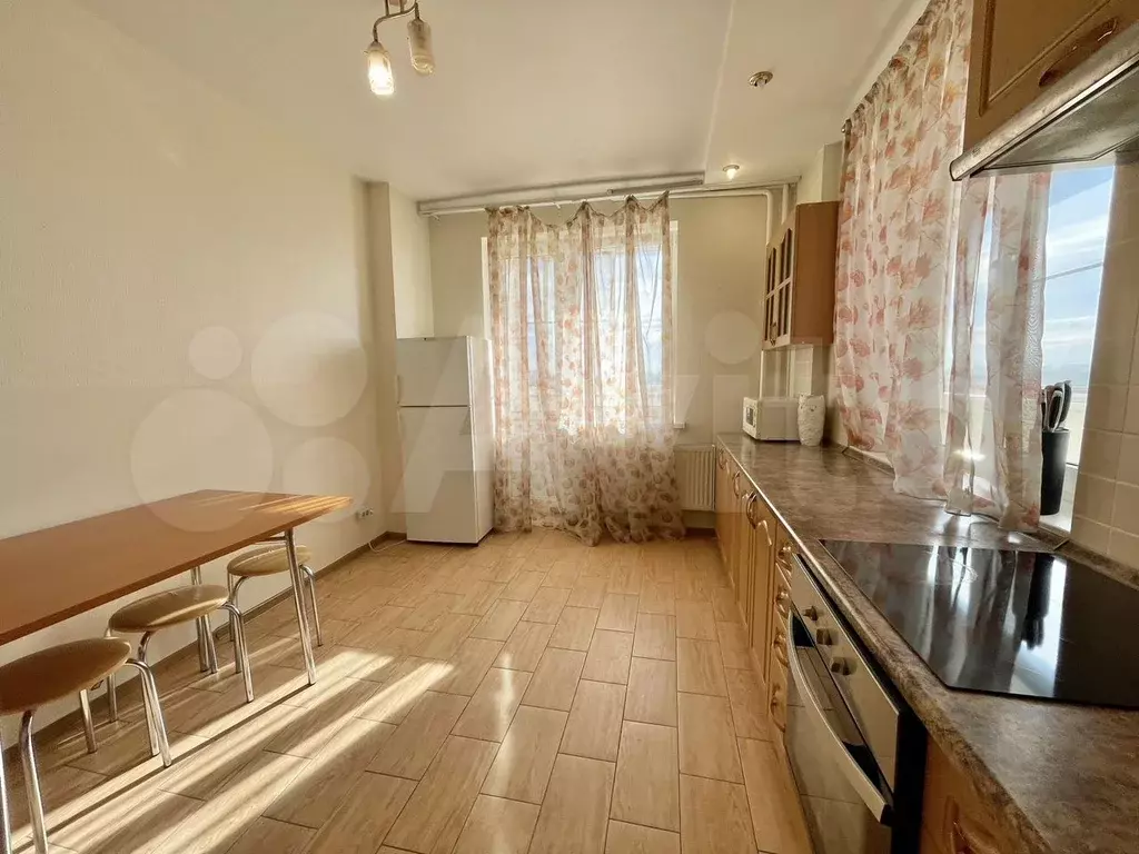 2-к. квартира, 73 м, 8/16 эт. - Фото 1