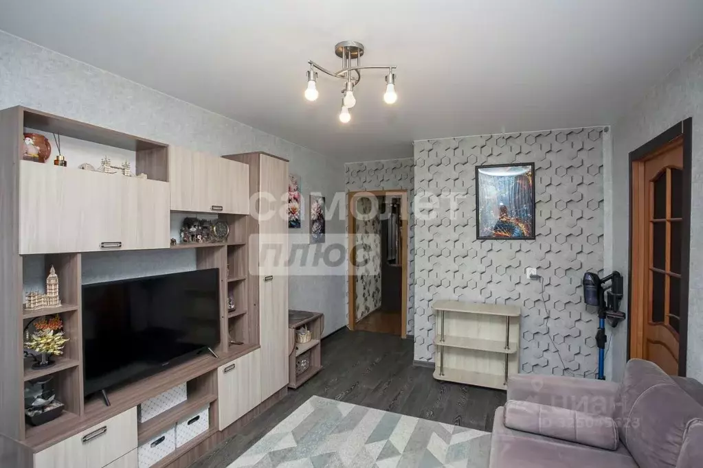 3-к кв. Кемеровская область, Кемерово Инициативная ул., 29 (52.2 м) - Фото 1