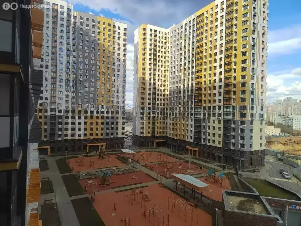 3-комнатная квартира: Красногорск, Александровская улица, 4 (51 м) - Фото 1