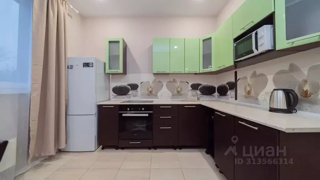 2-к кв. Московская область, Наро-Фоминск ул. Курзенкова, 18 (64.0 м) - Фото 1