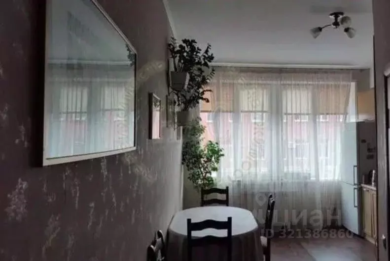 2-к кв. Курская область, Курск ул. Павлуновского, 48А (70.4 м) - Фото 2