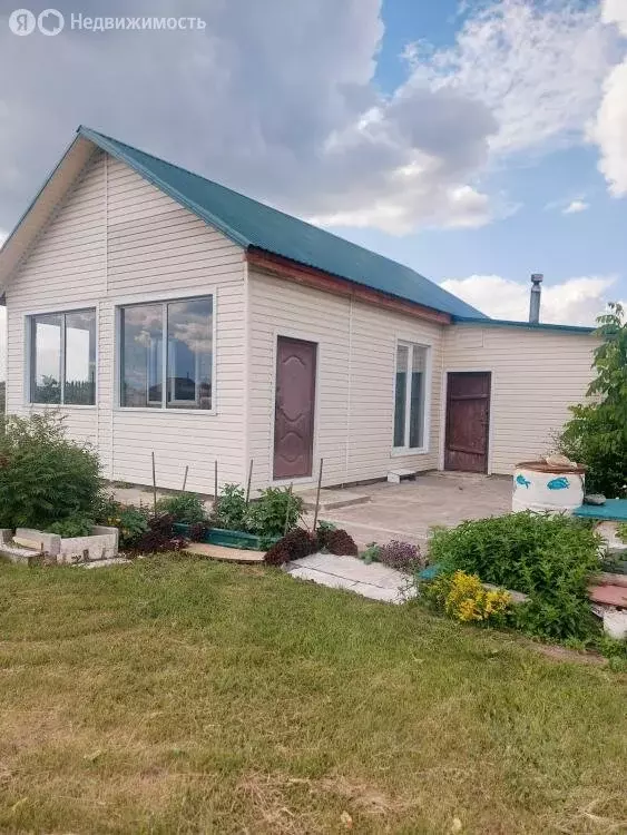 Дом в село Новоенисейка, улица Ленина, 72Б (55 м) - Фото 1