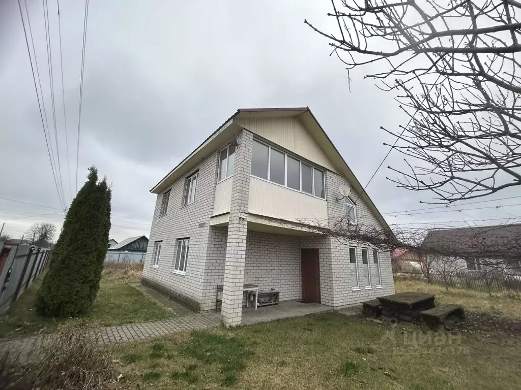 Дом в Брянская область, Жуковка Краснослободская ул., 78 (126 м) - Фото 1