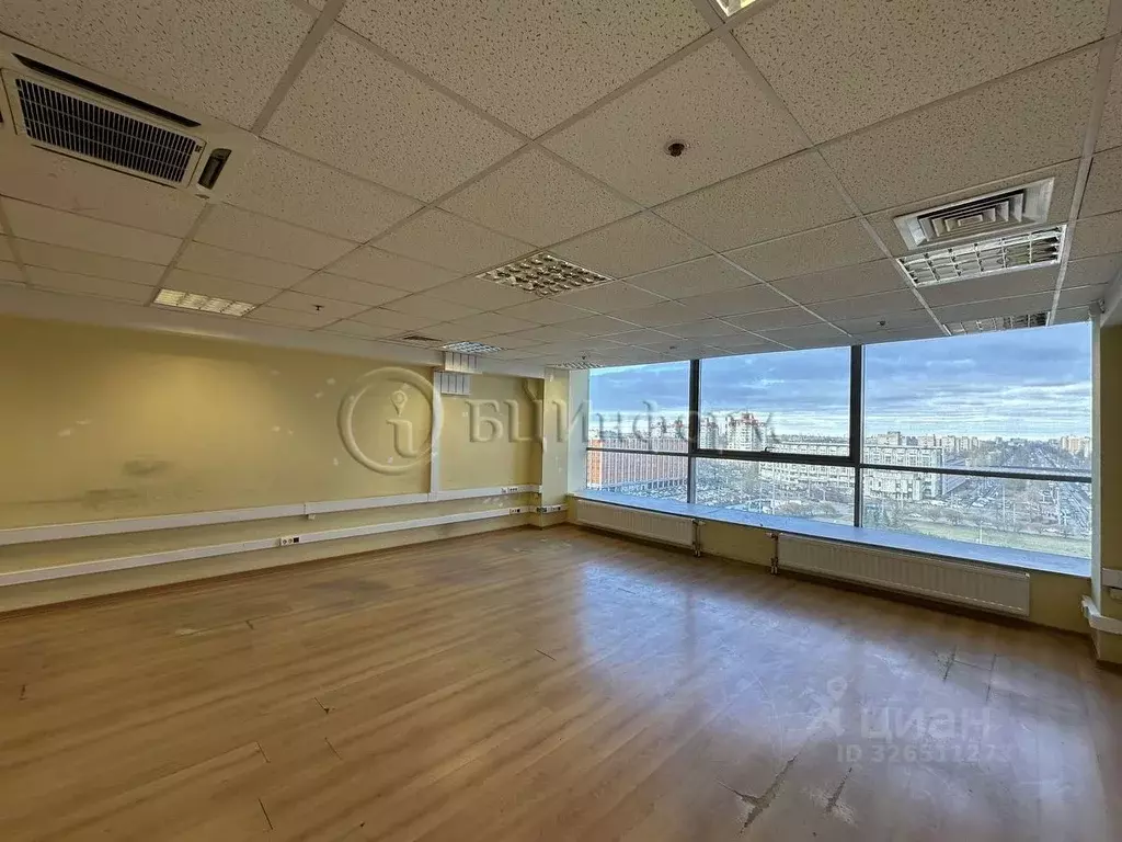 Офис в Санкт-Петербург пл. Конституции, 1 (307 м) - Фото 1