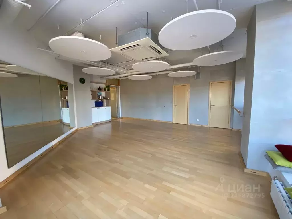 Помещение свободного назначения в Свердловская область, Екатеринбург ... - Фото 2