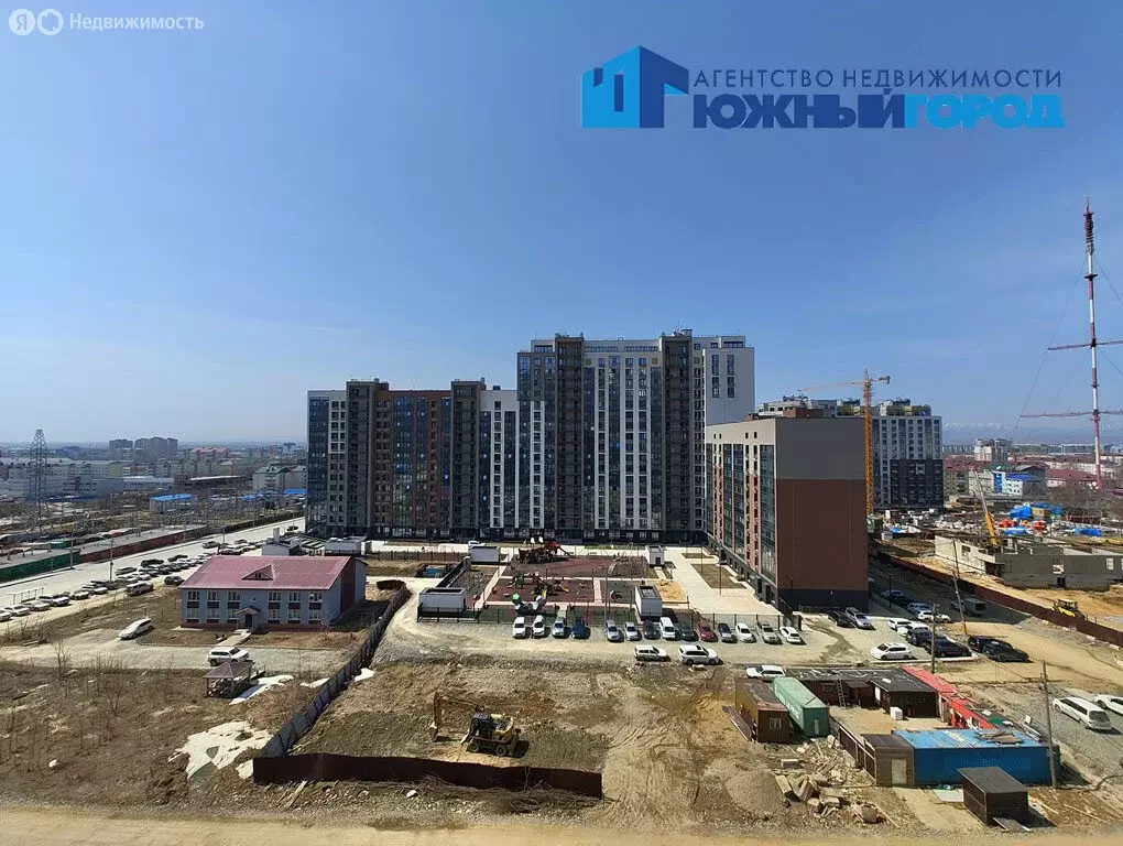 3-комнатная квартира: Южно-Сахалинск, улица Алексея Максимовича ... - Фото 0