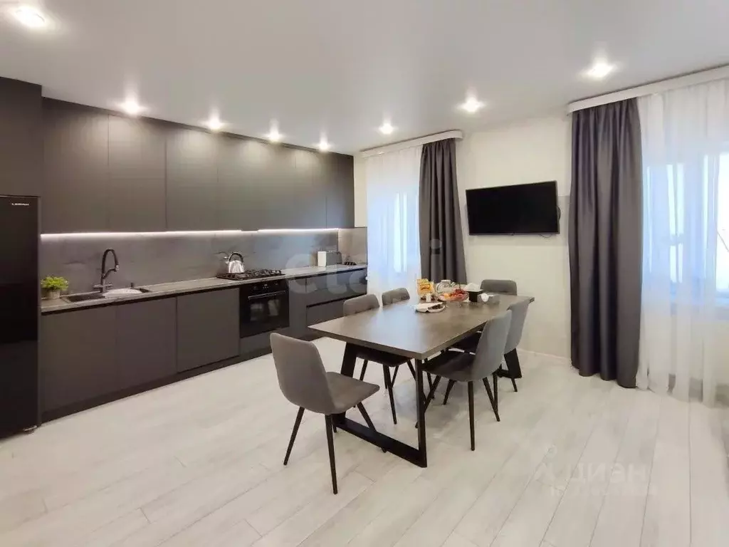 Дом в Крым, Симферопольский район, Добровское с/пос, с. Пионерское ул. ... - Фото 1