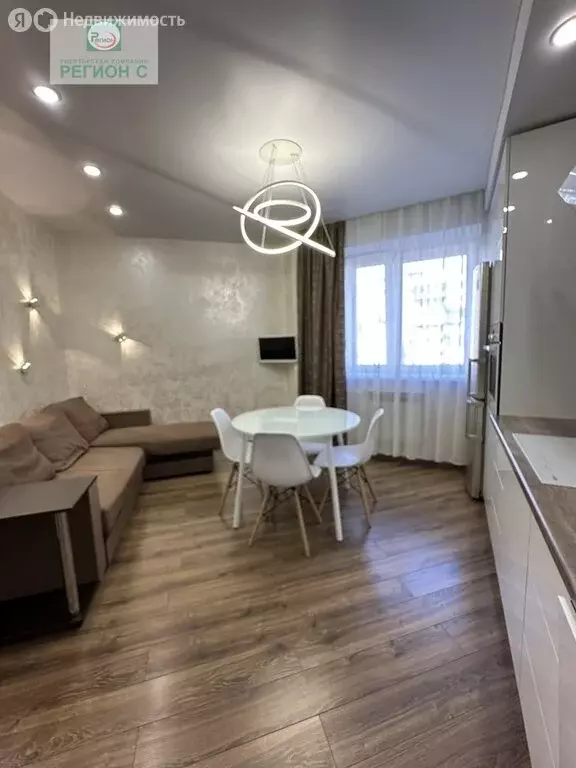 2-комнатная квартира: Архангельск, Московский проспект, 43 (74 м) - Фото 1