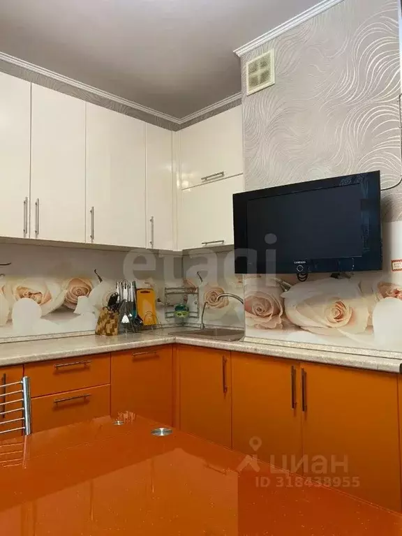 2-к кв. Ханты-Мансийский АО, Нижневартовск ул. Ленина, 17 (56.0 м) - Фото 0