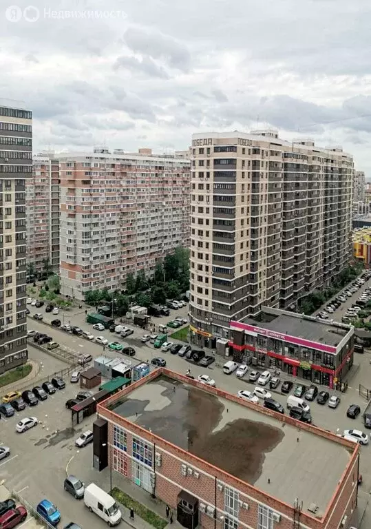 3-комнатная квартира: посёлок Южный, улица имени Цезаря Куникова, 24 ... - Фото 1