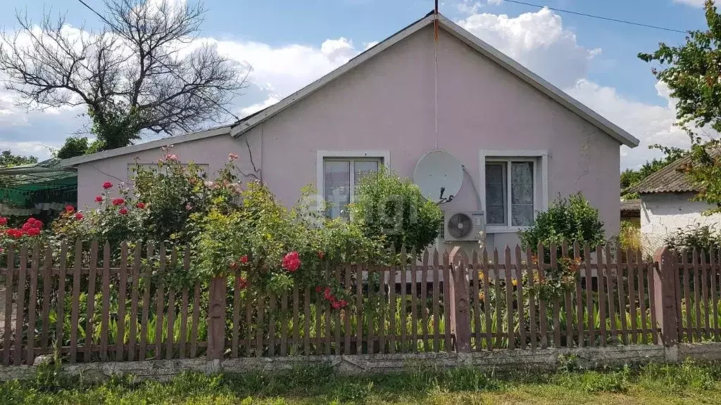 Дом в Крым, Белогорский район, с. Вишенное ул. Школьная, 35 (80 м) - Фото 0
