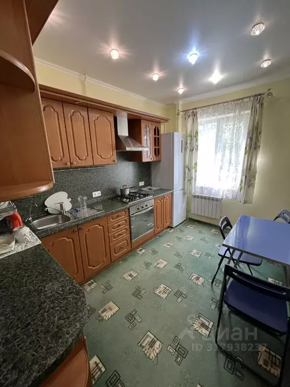 3-к кв. Астраханская область, Астрахань ул. Сен-Симона, 42к2 (80.0 м) - Фото 1