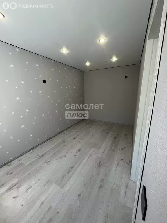 2-комнатная квартира: Юрга, улица Максименко, 8 (42 м) - Фото 1
