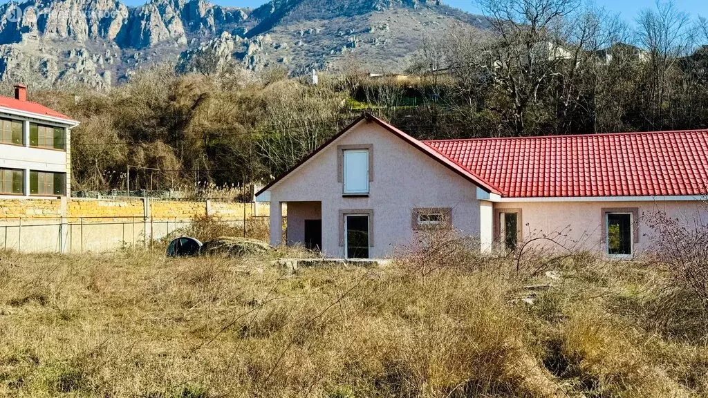 Дом в Лучистое, Совхозная улица (115 м) - Фото 2