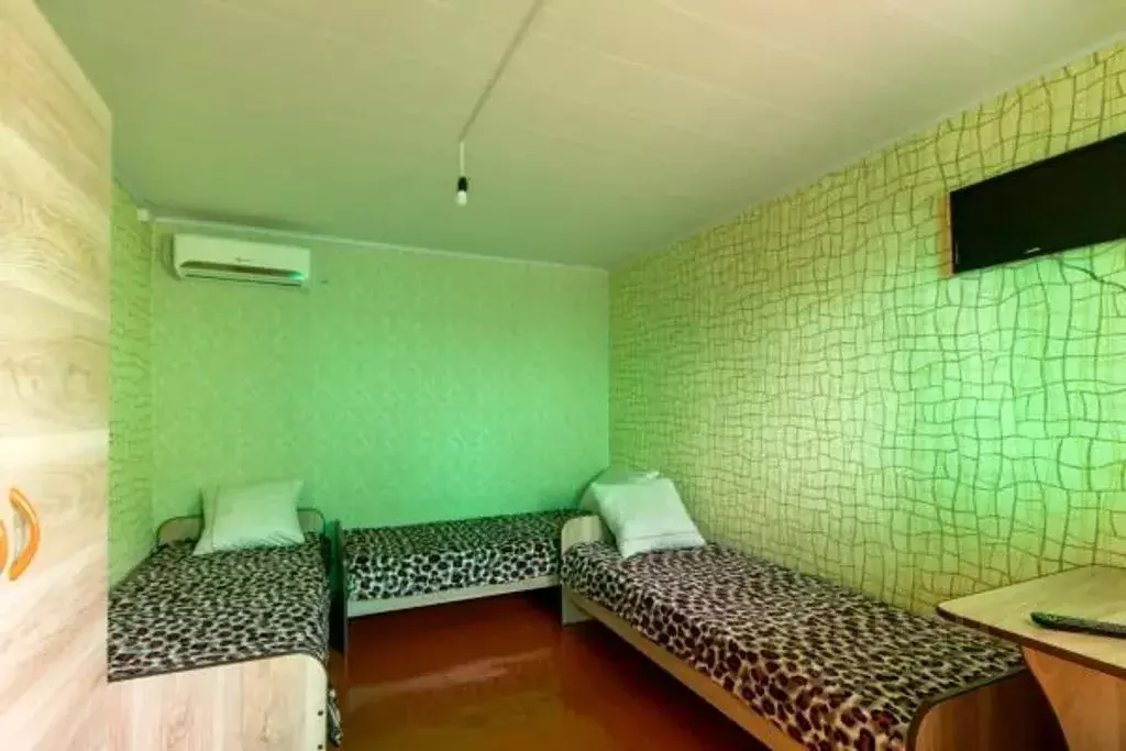 Комната Оренбургская область, Соль-Илецк ул. Степана Разина, 6 - Фото 1