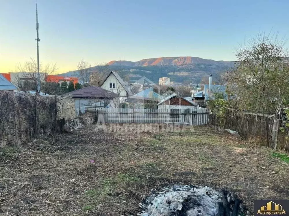 Участок в Ставропольский край, Кисловодск Пешеходная ул. (3.4 сот.) - Фото 1