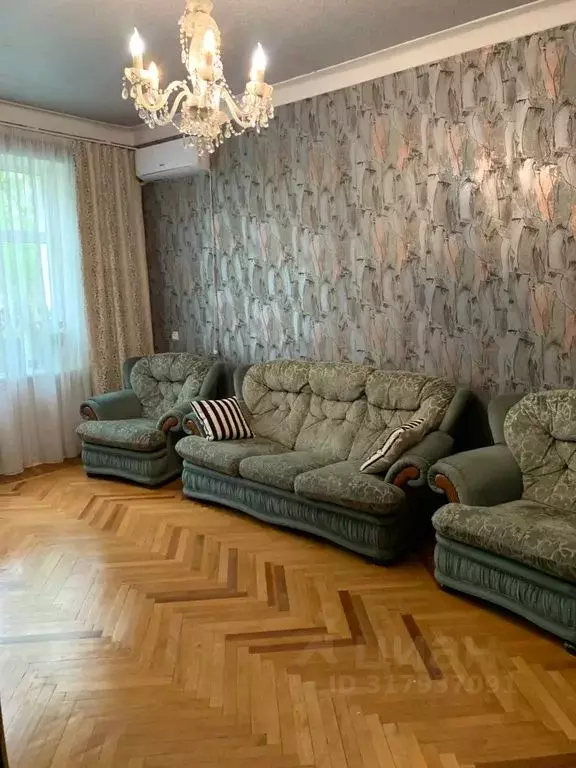 2-к кв. Краснодарский край, Туапсе ул. Карла Маркса, 7 (70.0 м) - Фото 0