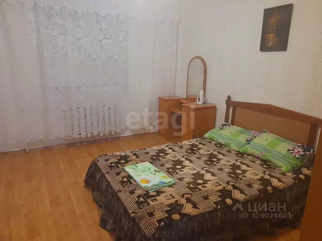 2-к кв. Крым, Щелкино Ленинский район, 1-й мкр, 7 (50.8 м) - Фото 1