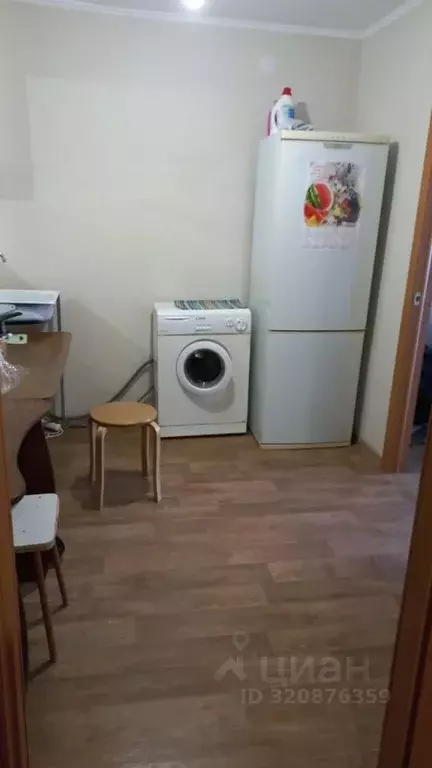 Комната Тюменская область, Тюмень ул. Чекистов, 33 (13.0 м) - Фото 0