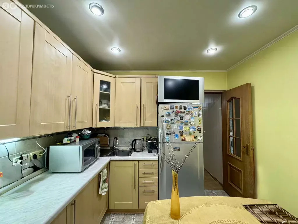 3-комнатная квартира: Новый Уренгой, район Северная Жилая Часть, ... - Фото 2