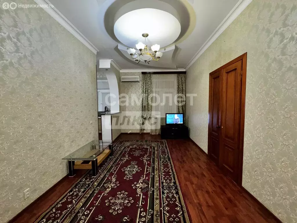 2-комнатная квартира: Махачкала, улица Эфенди Капиева, 19 (55 м) - Фото 1