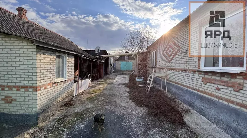 Дом в Ростовская область, Матвеево-Курганский район, с. Ряженое ... - Фото 1