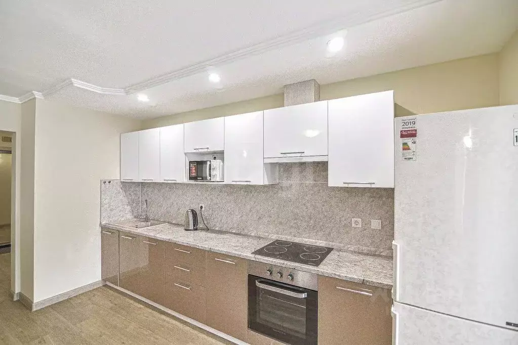 1-к кв. Сахалинская область, Южно-Сахалинск просп. Победы, 61В (72.0 ... - Фото 1