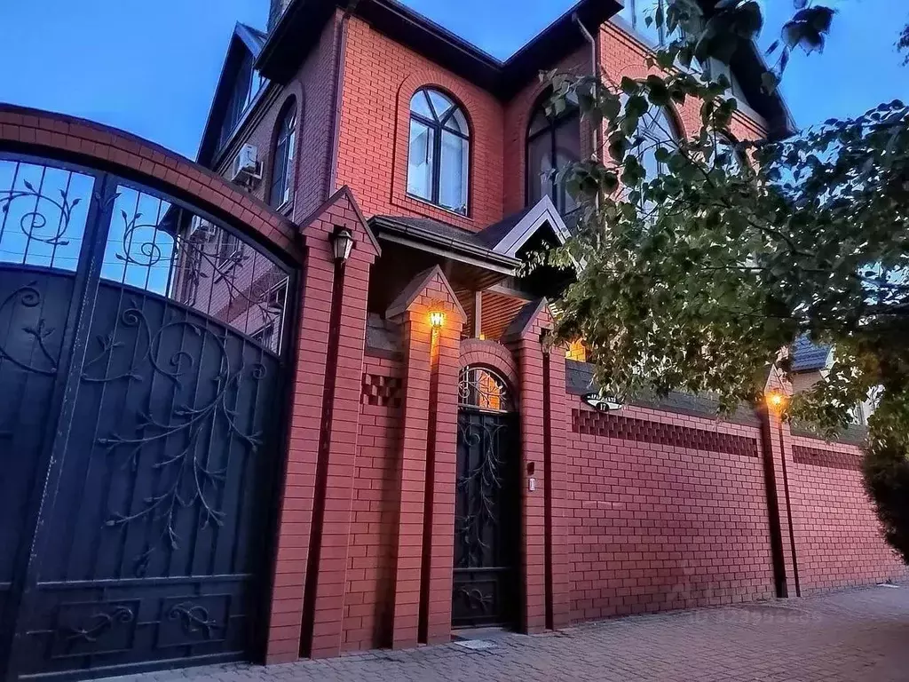 Дом в Ростовская область, Ростов-на-Дону Араратский пер., 17/23 (312 ... - Фото 1