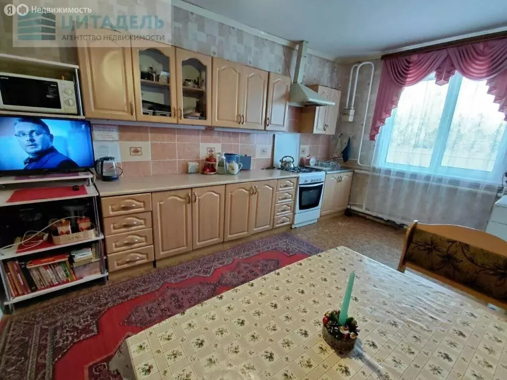 Дом в Брянская область, рабочий посёлок Погар, Молодёжная улица, 1 ... - Фото 1