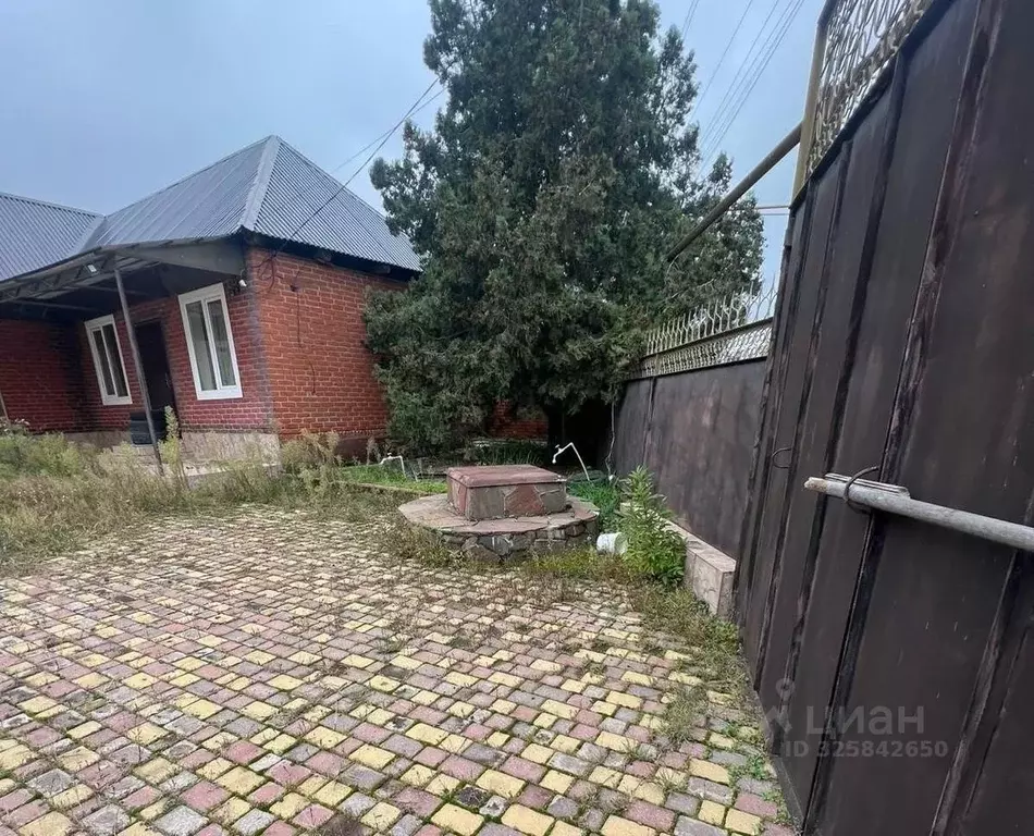 Дом в Чеченская республика, Урус-Мартановский район, с. Мартан-Чу ул. ... - Фото 2