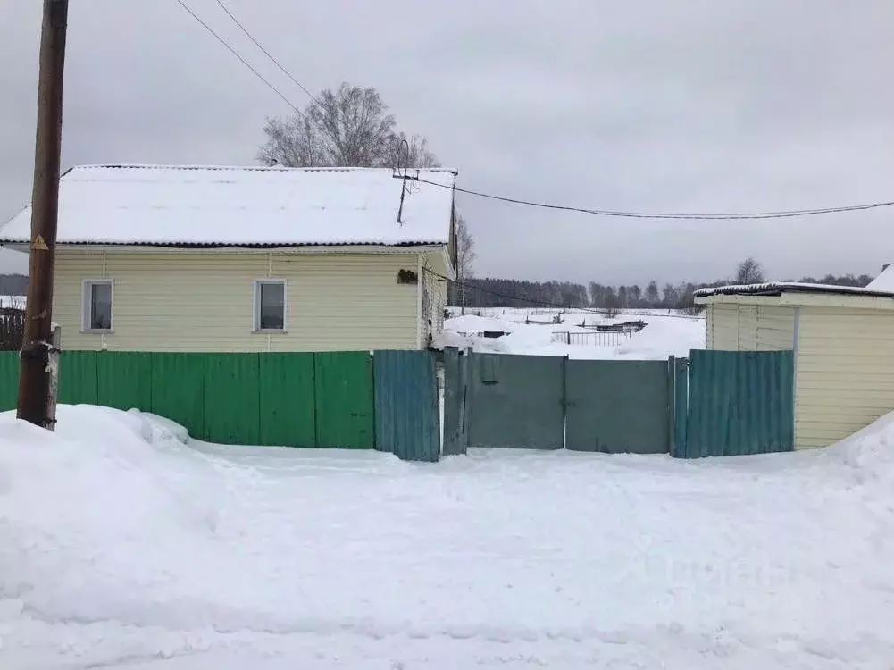 Дом в Кемеровская область, Топкинский район, д. Медынино Центральная ... - Фото 1