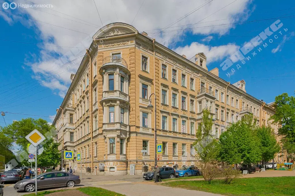 5-комнатная квартира: Санкт-Петербург, 4-я линия Васильевского ... - Фото 0