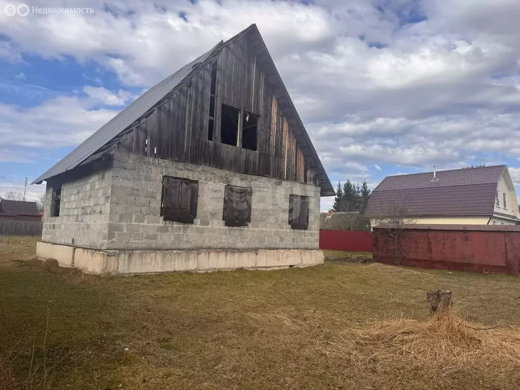 Дом в деревня Старые Омутищи, Полевая улица (100 м) - Фото 1