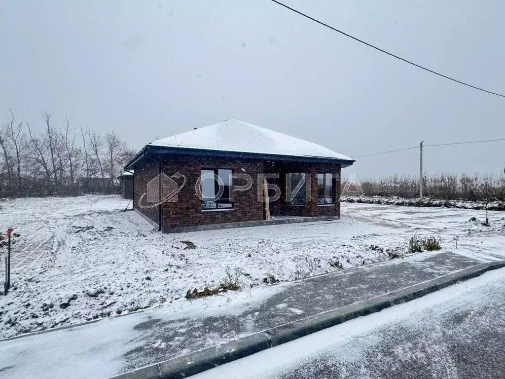 Дом в Тюменская область, Тюменский муниципальный округ, д. Якуши пер. ... - Фото 1