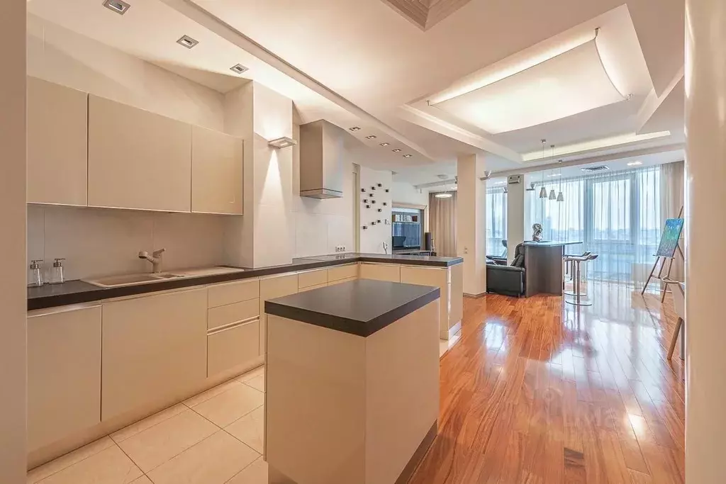 3-к кв. Свердловская область, Екатеринбург ул. Радищева, 10 (140.0 м) - Фото 1